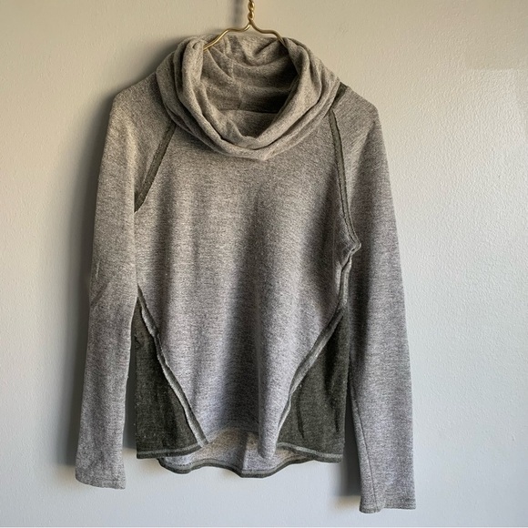 KUHL women’s wool blend nova cowl neck sweater olive green size medium - Picture 2 of 9